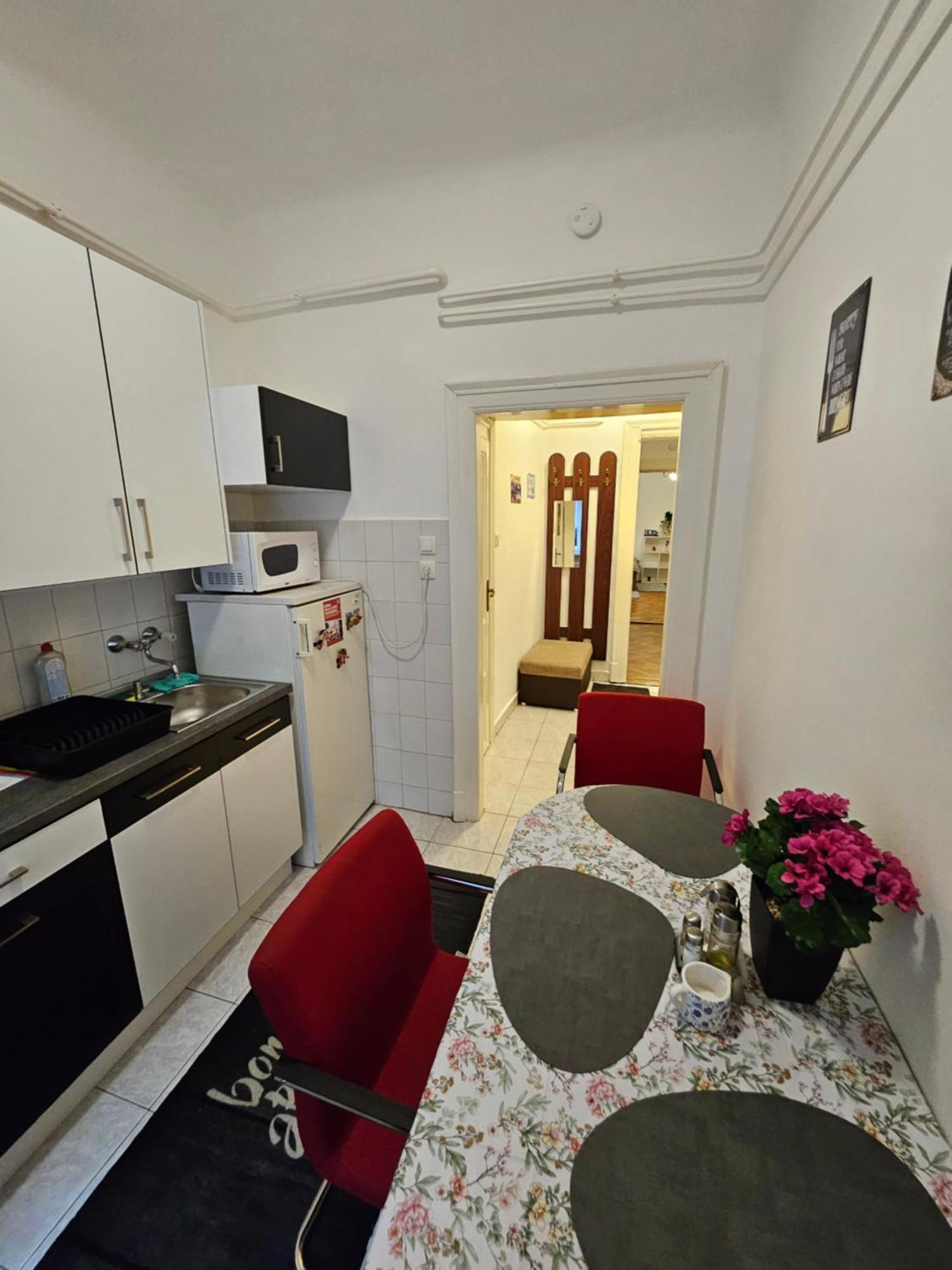 Pet Friendly 2Bdr Apartment Budapest Eksteriør billede